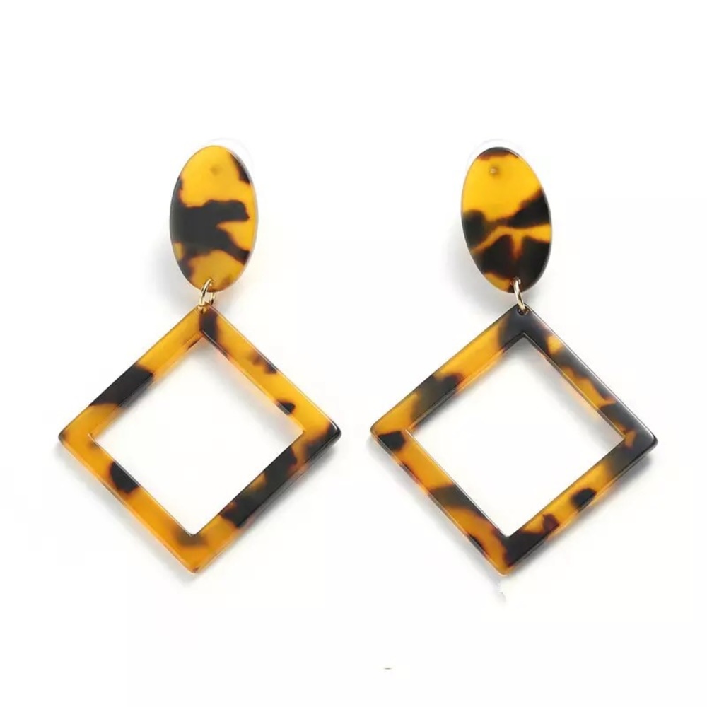 Tortoise shell dangle earrings